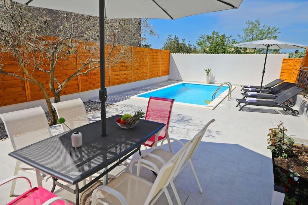 Luxury Apartment Petra With Private Pool زادار المظهر الخارجي الصورة